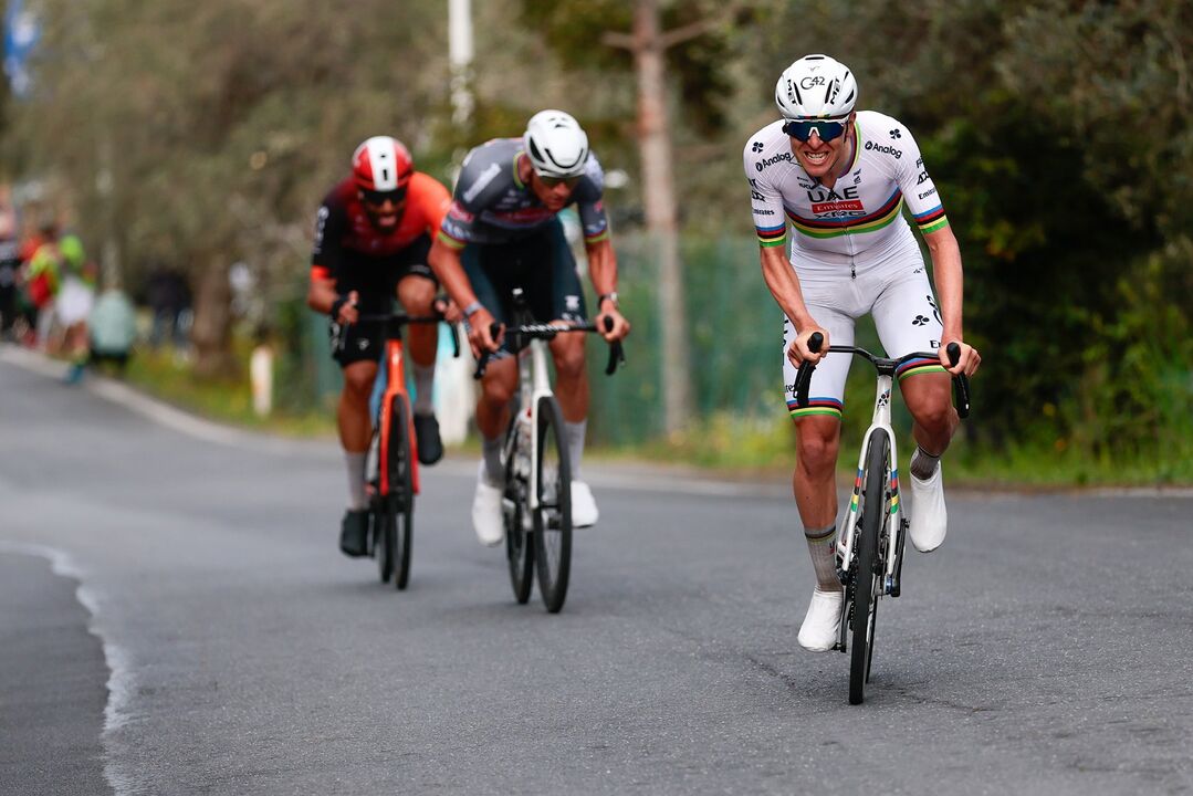 Tadej Pogacar e Ruben Guerreiro competem no Dauphiné, antecedendo o Tour.
