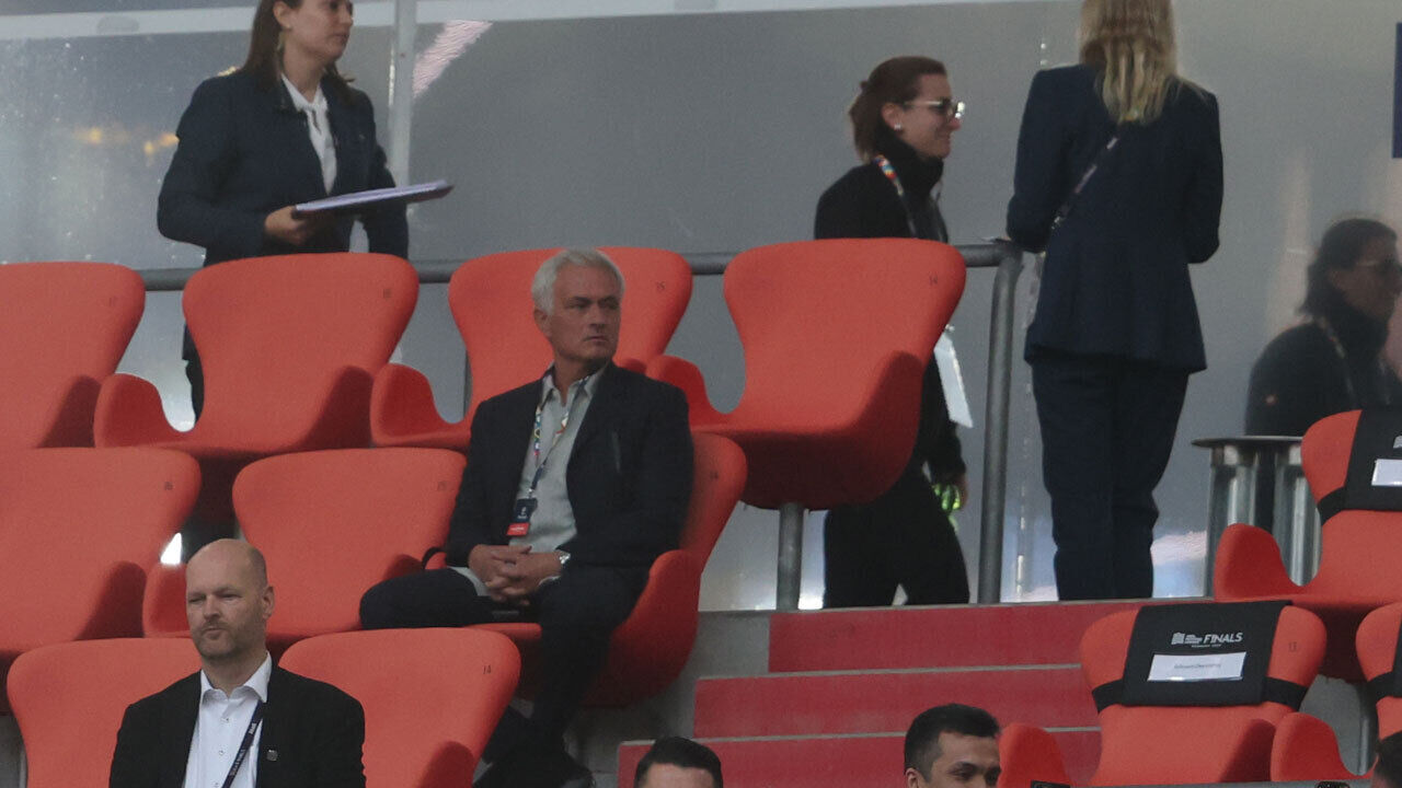 Mourinho assiste ao jogo Portugal-Espanha na Allianz Arena