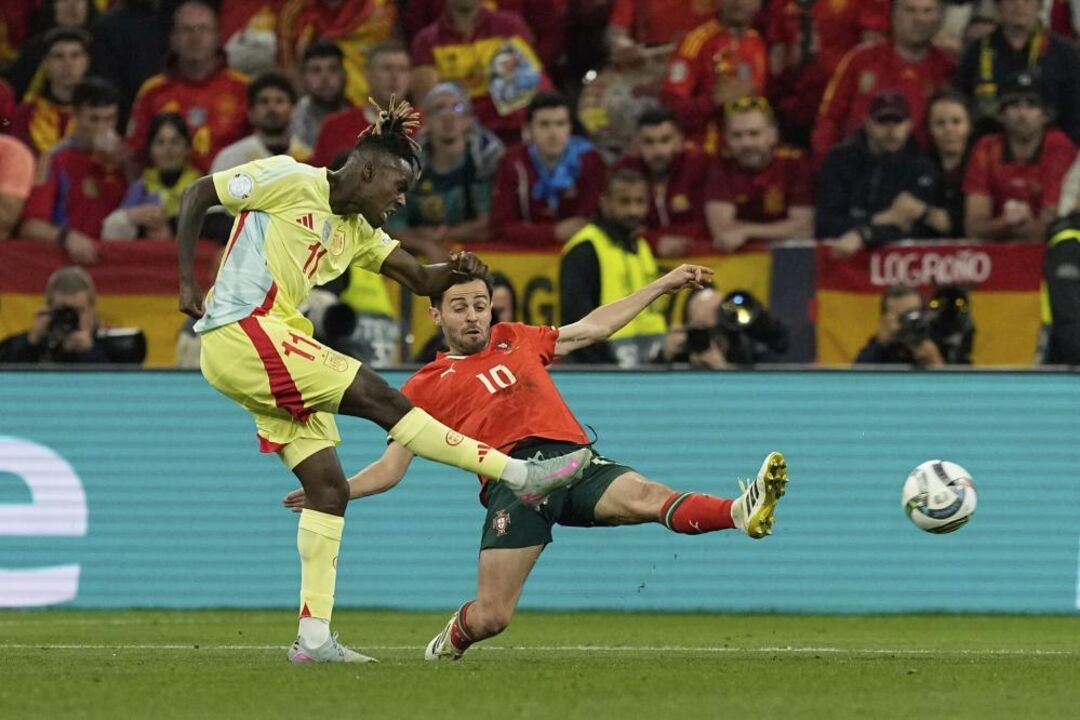 Bernardo Silva joga contra a Espanha na Liga das Nações