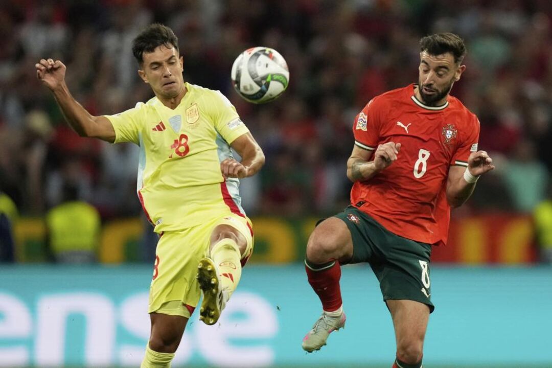 Bruno Fernandes elogia Nuno Mendes após jogo na Liga das Nações