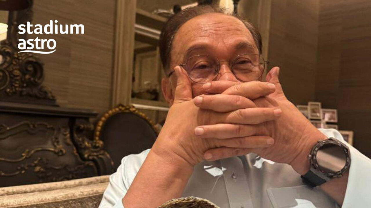 Anwar Ibrahim faz máscara de Gyökeres nas redes sociais