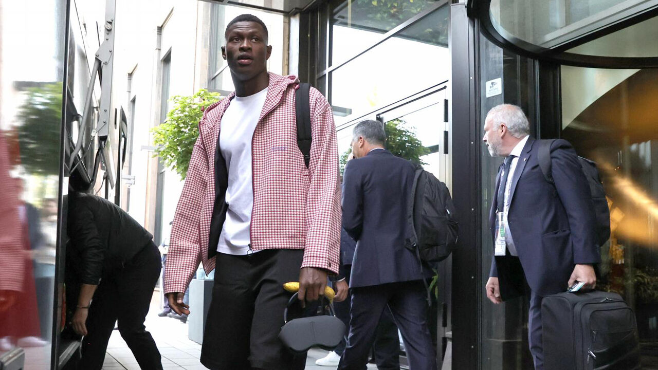 Nuno Mendes fala sobre Bola de Ouro e Mundial após chegada da Seleção Nacional