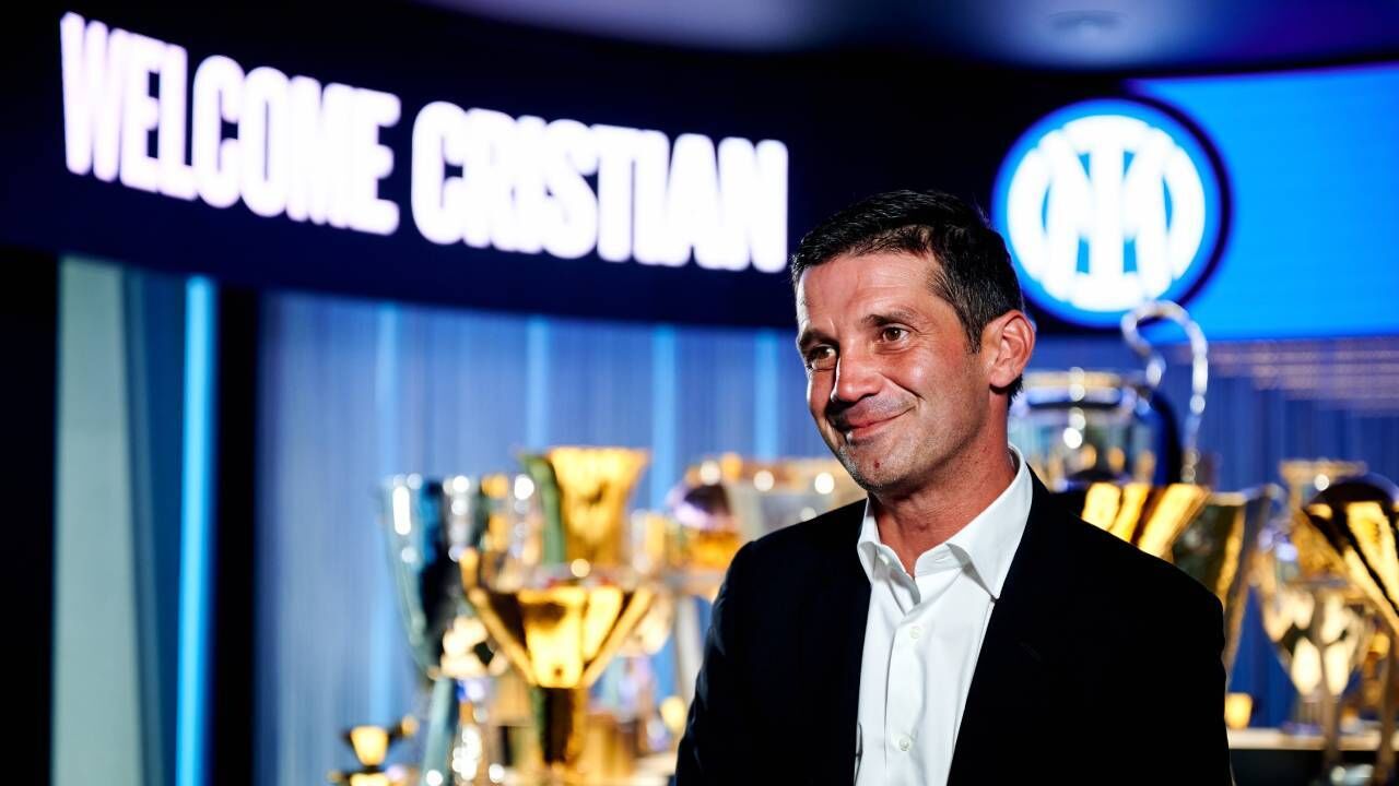 Christian Chivu é o novo treinador do Inter Milão, substituindo Simone Inzaghi