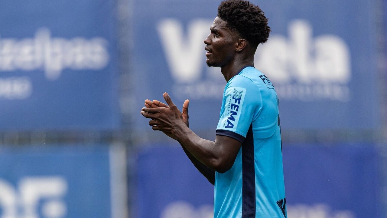 Vizela anuncia saída de cinco jogadores após fim de contrato e empréstimos