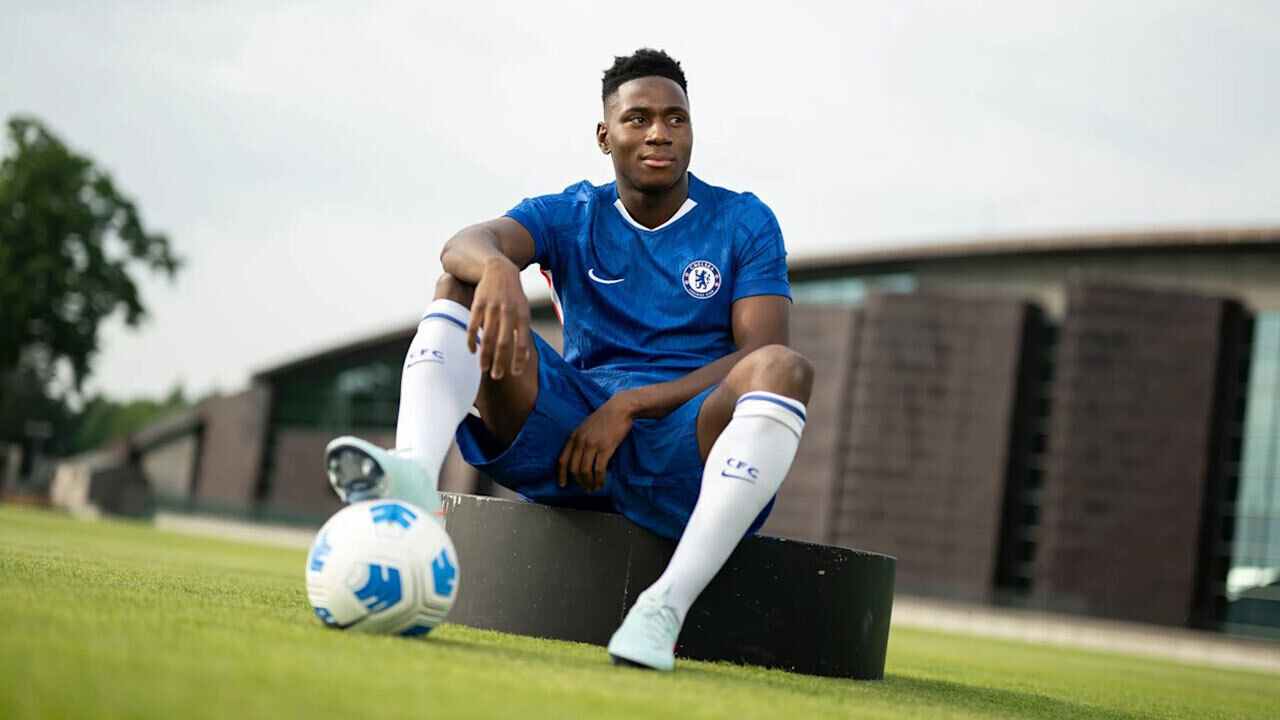 Essugo fala como reforço do Chelsea, clube que todos ambicionam representar