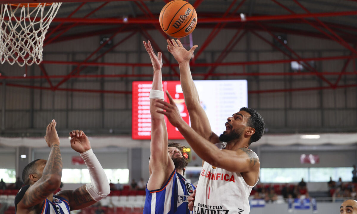 Benfica vence FC Porto no playoff da Liga Betclic e fica perto do título