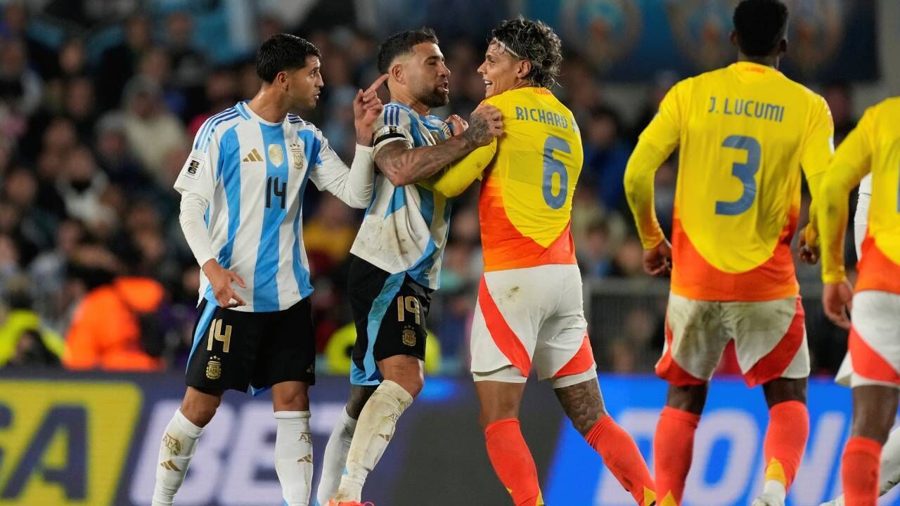 Tensão entre jogadores da Argentina e Colômbia em jogo de qualificação para o Mundial 2026