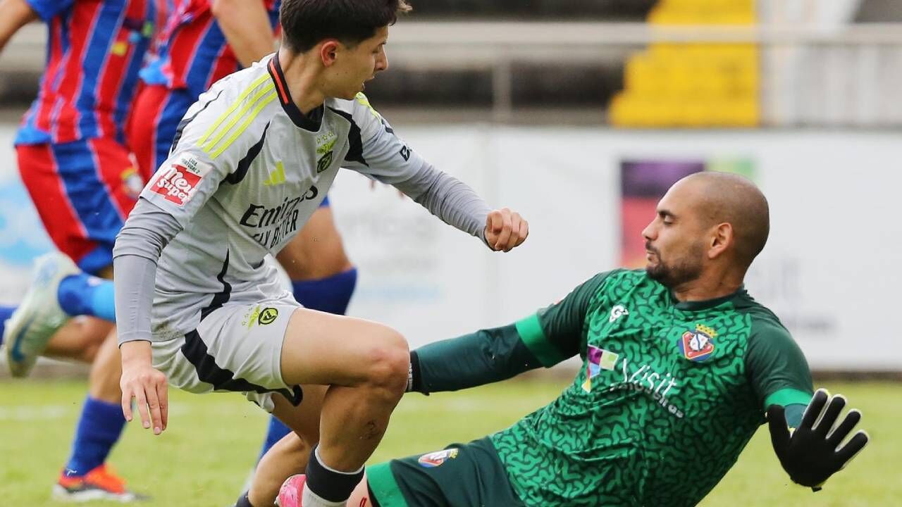 Bruno Pinto e Ayongo reforçam o Ararat, após passagem pelo Felgueiras e Chaves, respetivamente
