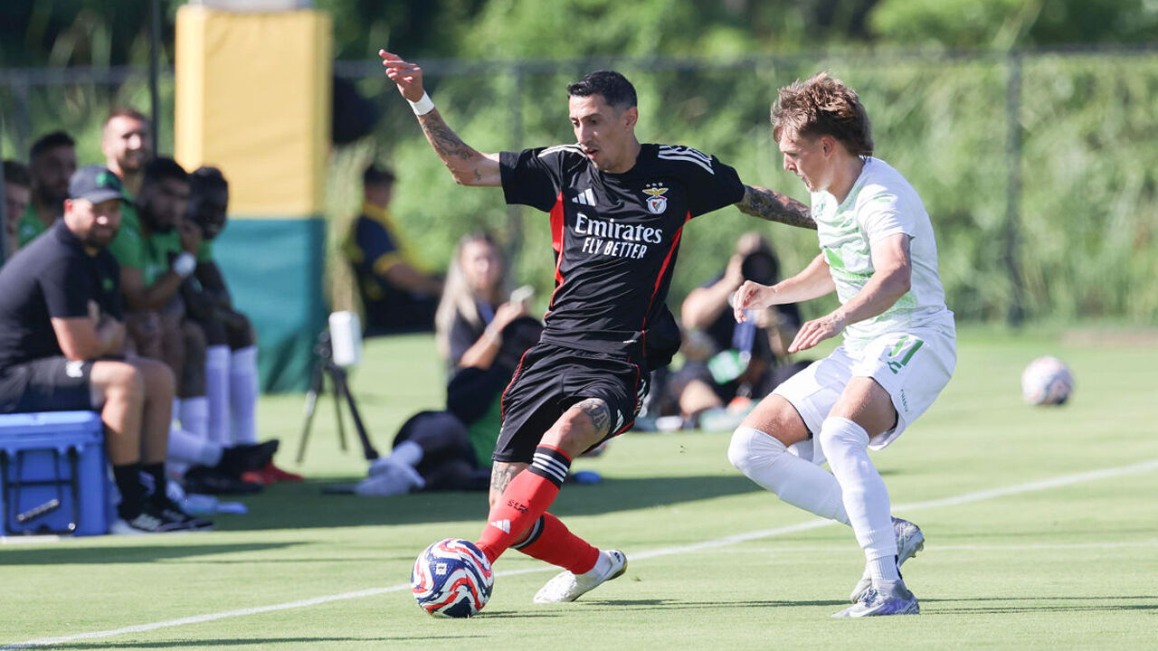 Di María marca dois golos na vitória do Benfica contra o Tampa Bay Rowdies