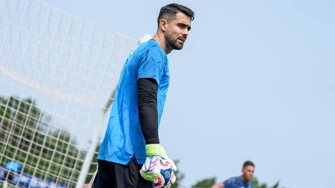 Diogo Costa abandona treino nos EUA devido a desconforto muscular