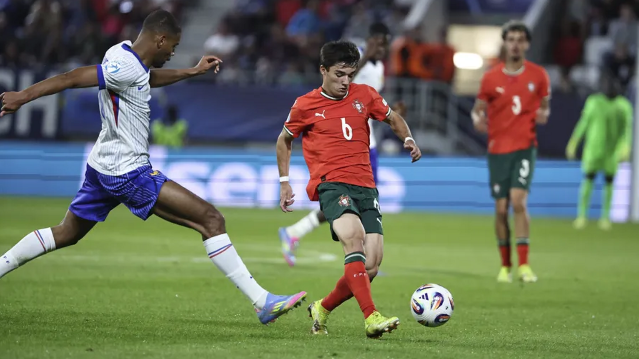 Diogo Nascimento inspira-se em Vitinha e João Neves no futebol