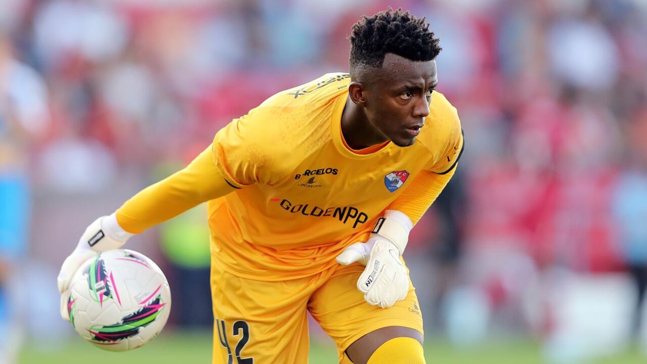 Guarda-redes intensifica-se após saída de Brian Araújo e interesse em Andrew