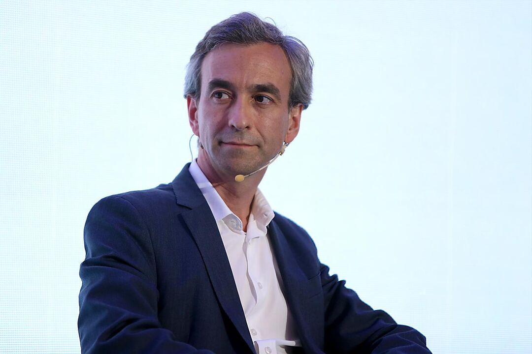 Retrato de Pedro Oliveira, economista e professor português