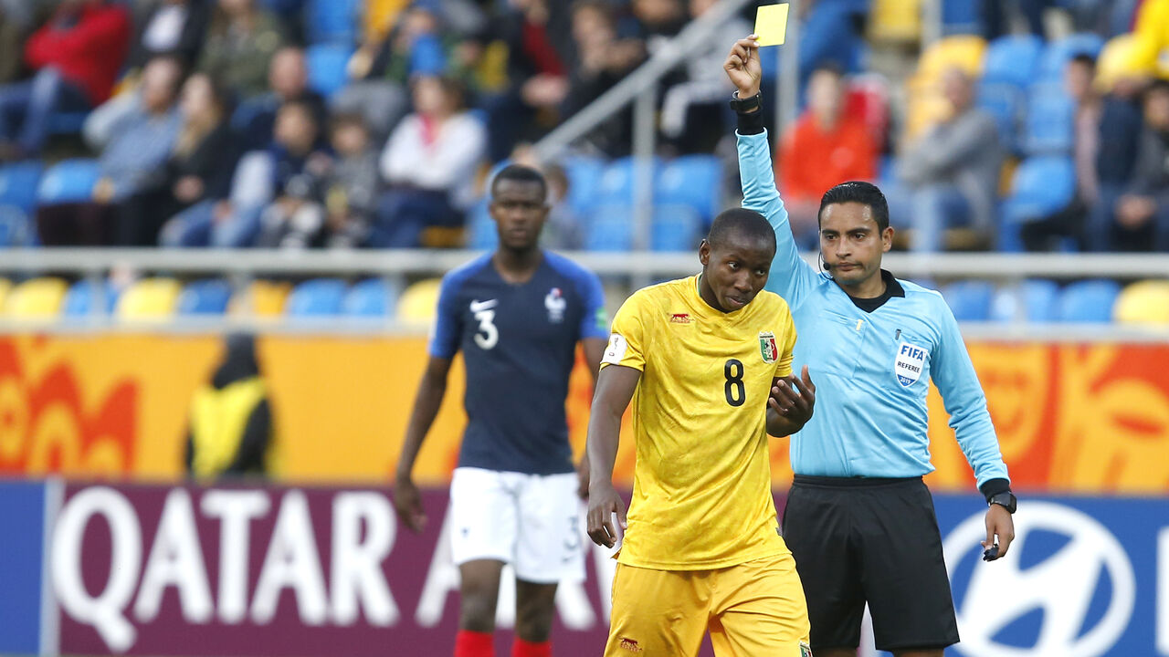 Árbitro Said Martínez das Honduras dirige jogo do Mundial de Clubes