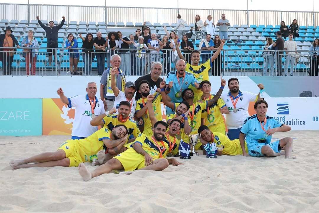 Alfarim vence prova europeia de futebol de praia com João Cabral e João Oliveira
