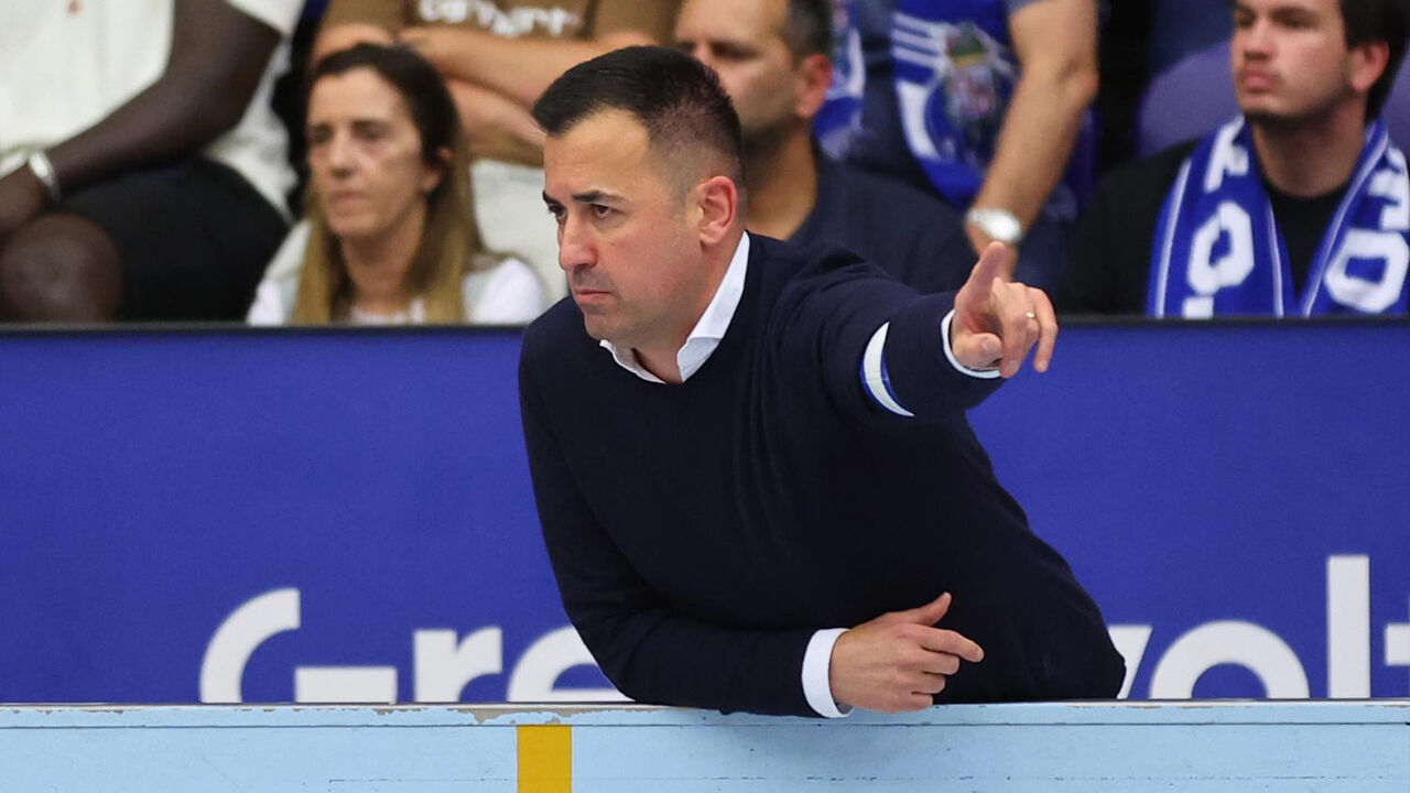 Ricardo Ares analisa jogo do FC Porto após vitória frente ao OC Barcelos.
