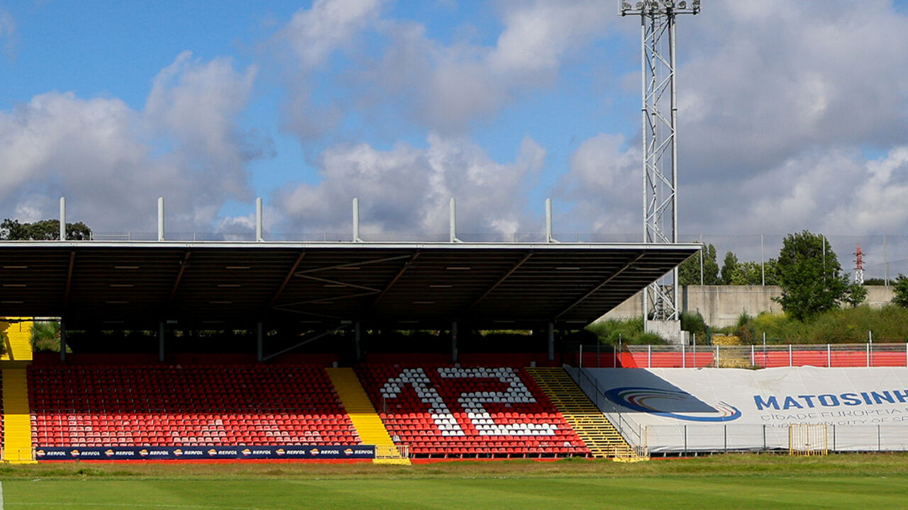 Sessão de esclarecimento do Leixões termina em desacatos em Matosinhos