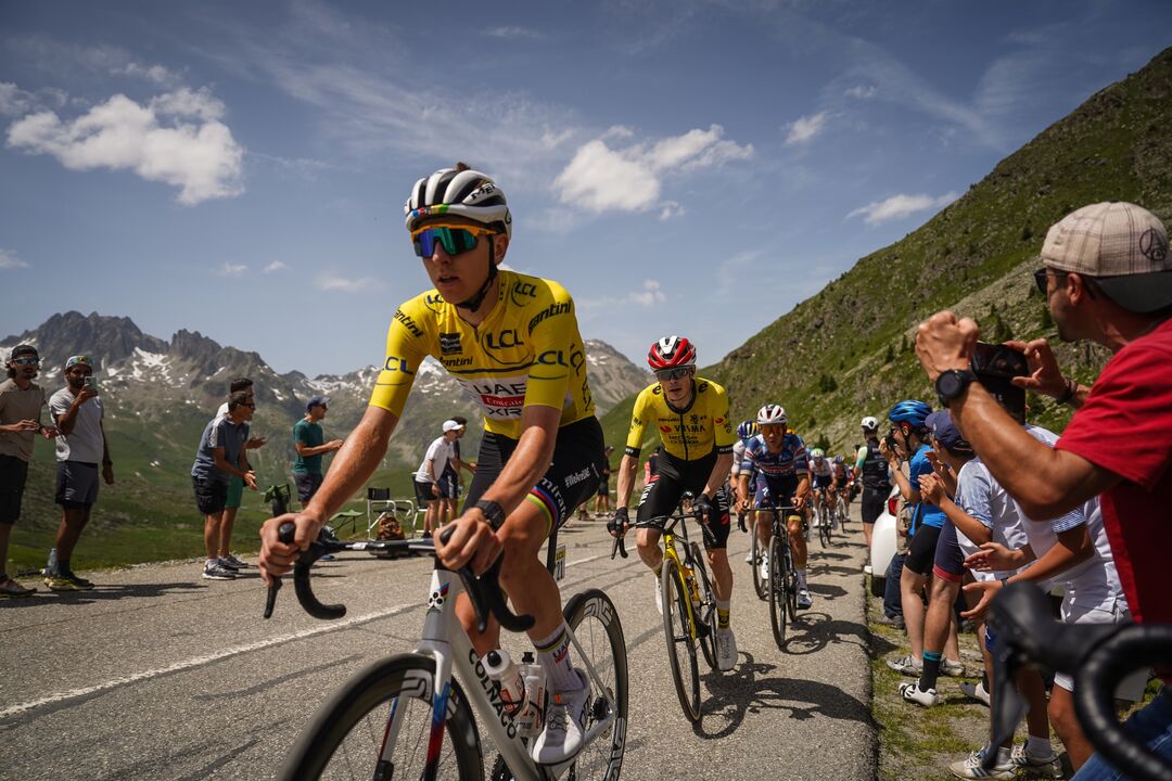 Pogacar vence Critério do Dauphiné, Martinez ganha etapa final