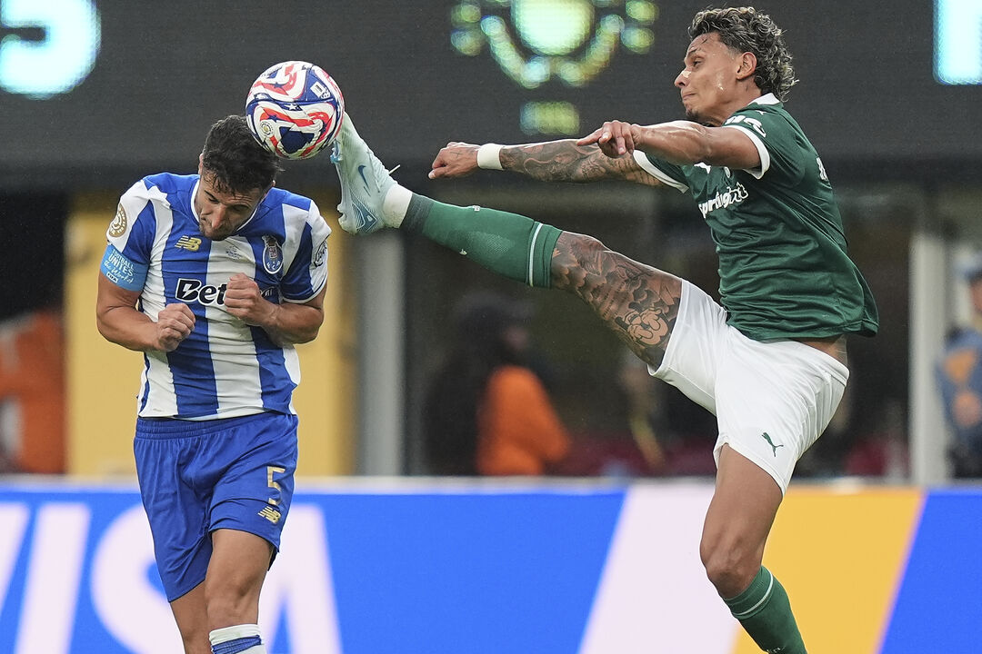 Ivan Marcano e Richard Rios no Palmeiras-FC Porto