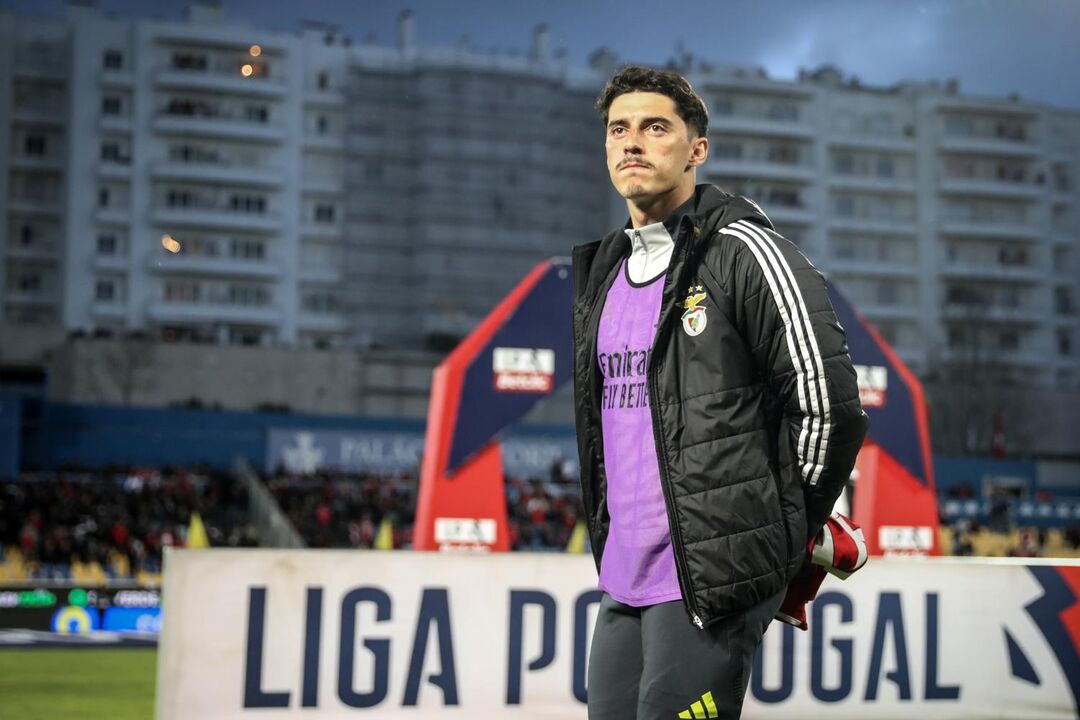 Tiago Gouveia pondera saída do Benfica após jogo com Boca Juniors