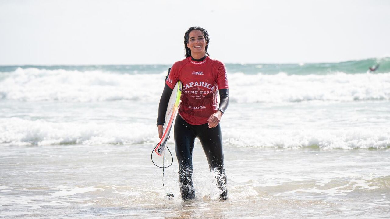 Teresa Bonvalot celebra título e destaca surf feminino em Portugal