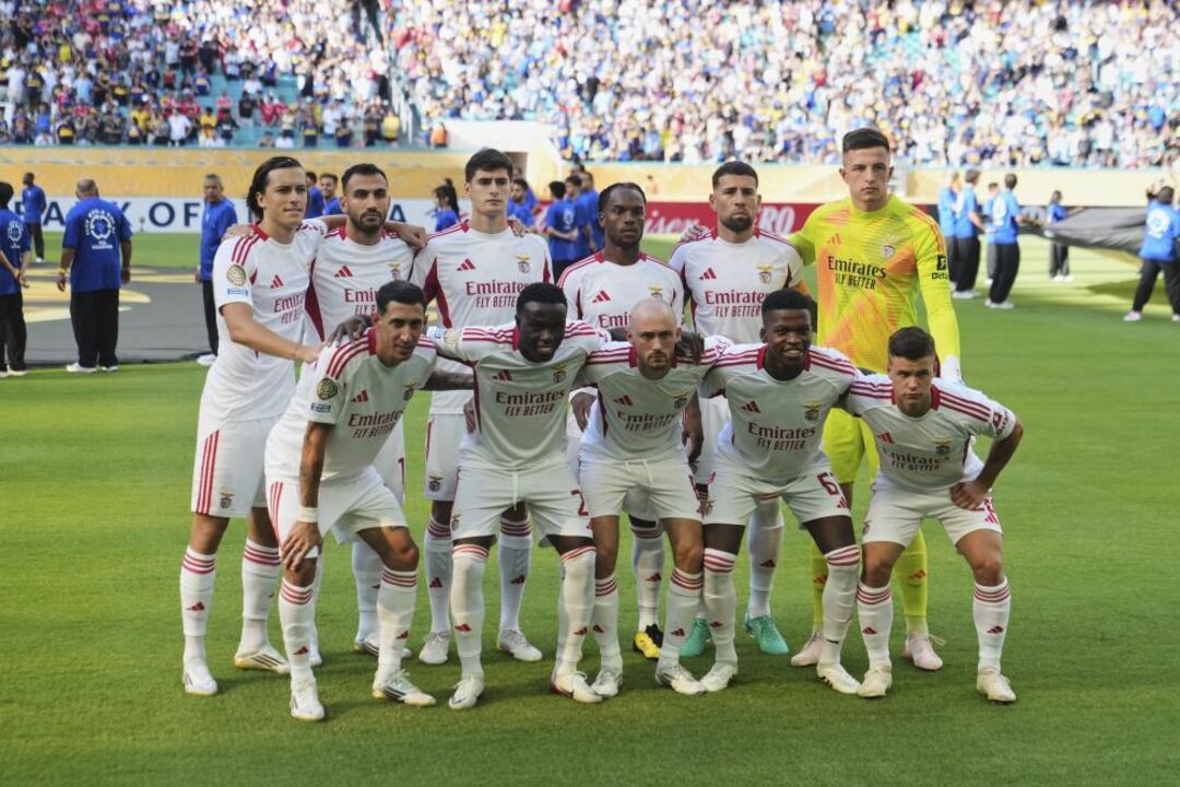 Árbitro do Qatar dirige o jogo do Benfica no Mundial de Clubes