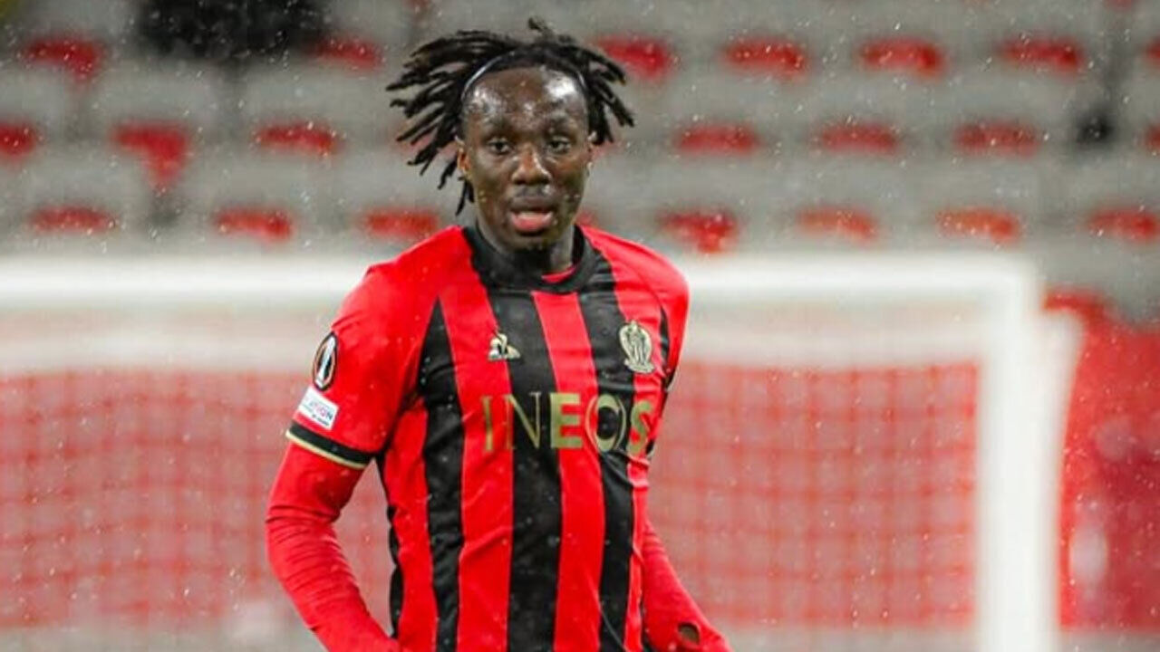 Yael Nandjou assina pelo Alverca para as próximas três épocas