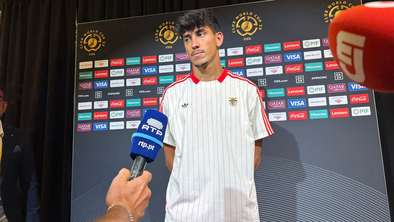 Jogador do Benfica discursa em conferência sobre a Club World Cup 25