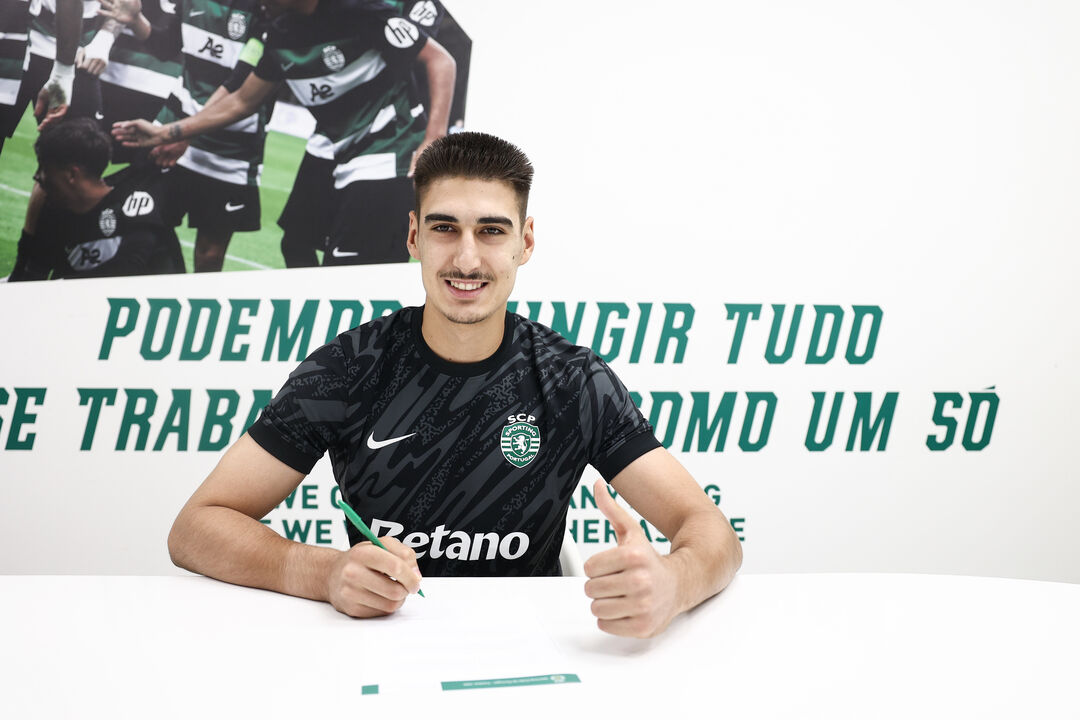 Guilherme Pires renova contrato com o Sporting até 2027