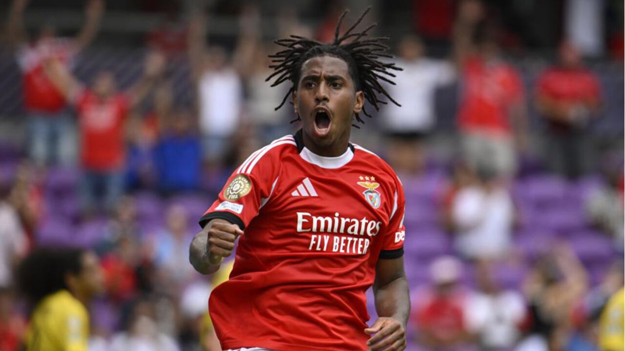 Benfica vence com golos de Pavlidis e Barreiro, Carreras ausente e Kökçü em destaque