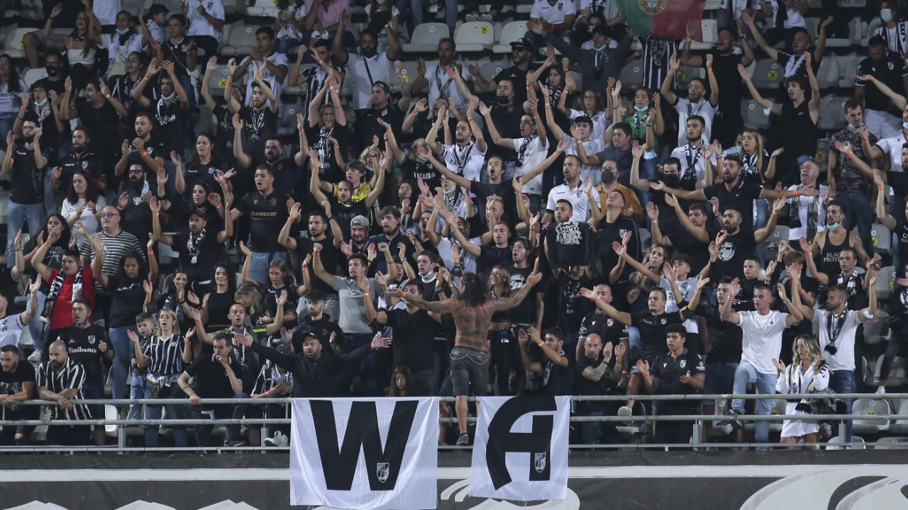 Adeptos do V. Guimarães celebram suspensão de castigo imposto após incidentes com o Boavista
