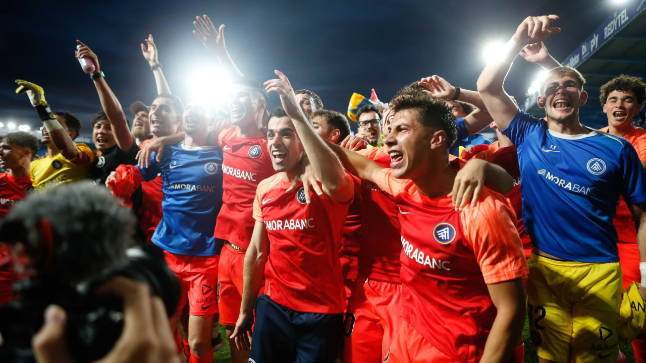 FC Andorra, clube de Piqué, sobe à segunda divisão espanhola