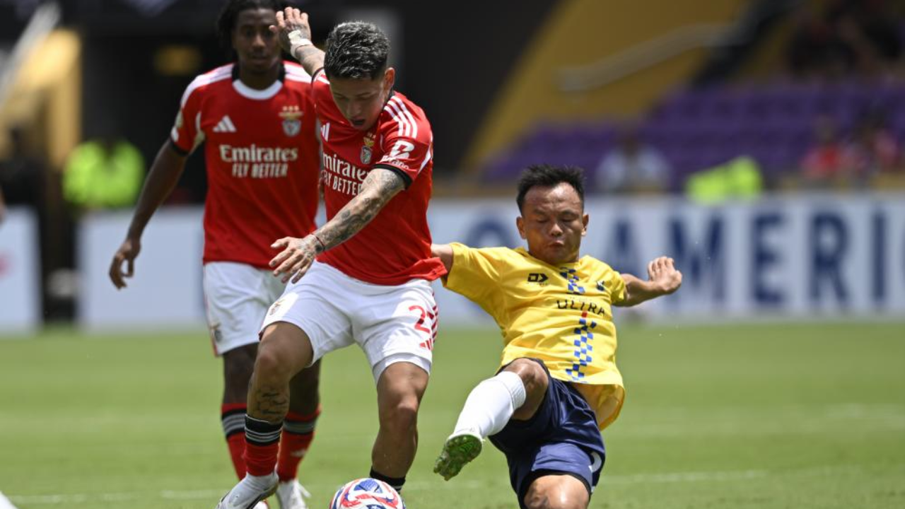 Prestianni ganha protagonismo no Benfica após apoio de Di María e Otamendi