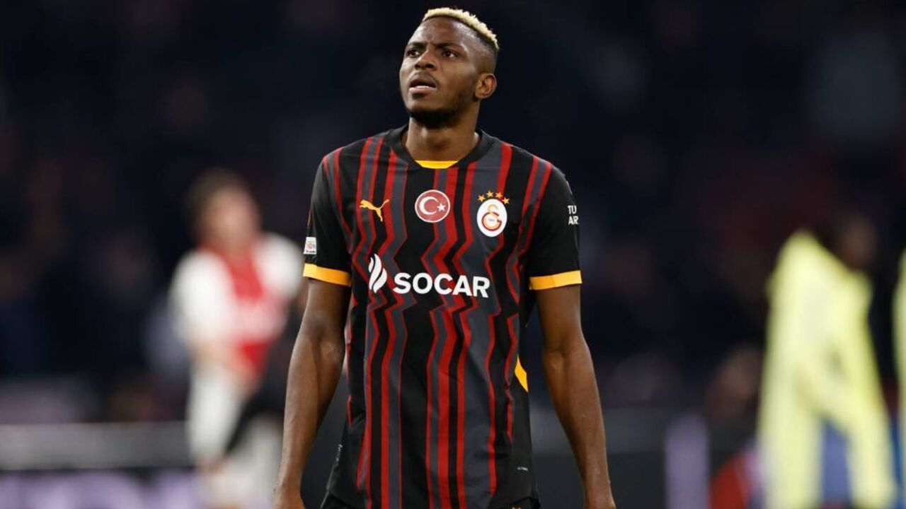 Victor Osimhen recorda infância difícil e sucesso no futebol