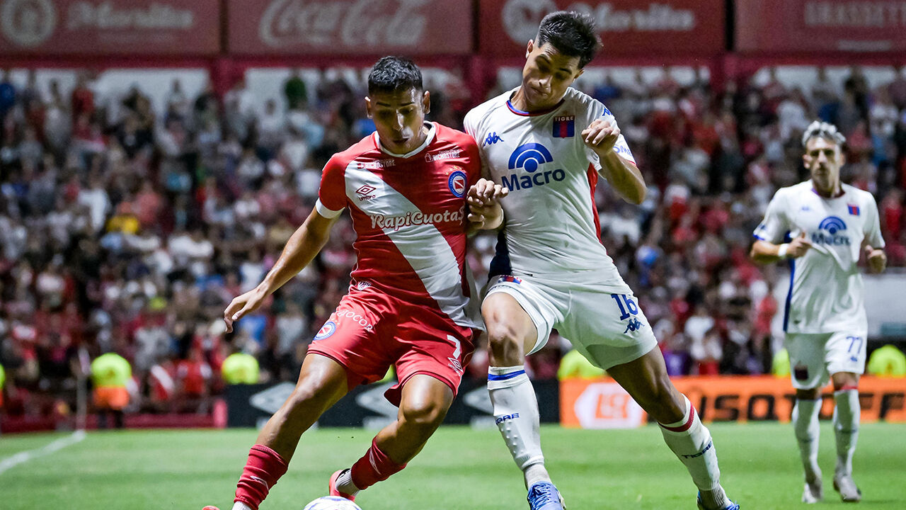 Benfica tenta a contratação de Lorenzo Scipioni ao Tigre, da Argentina