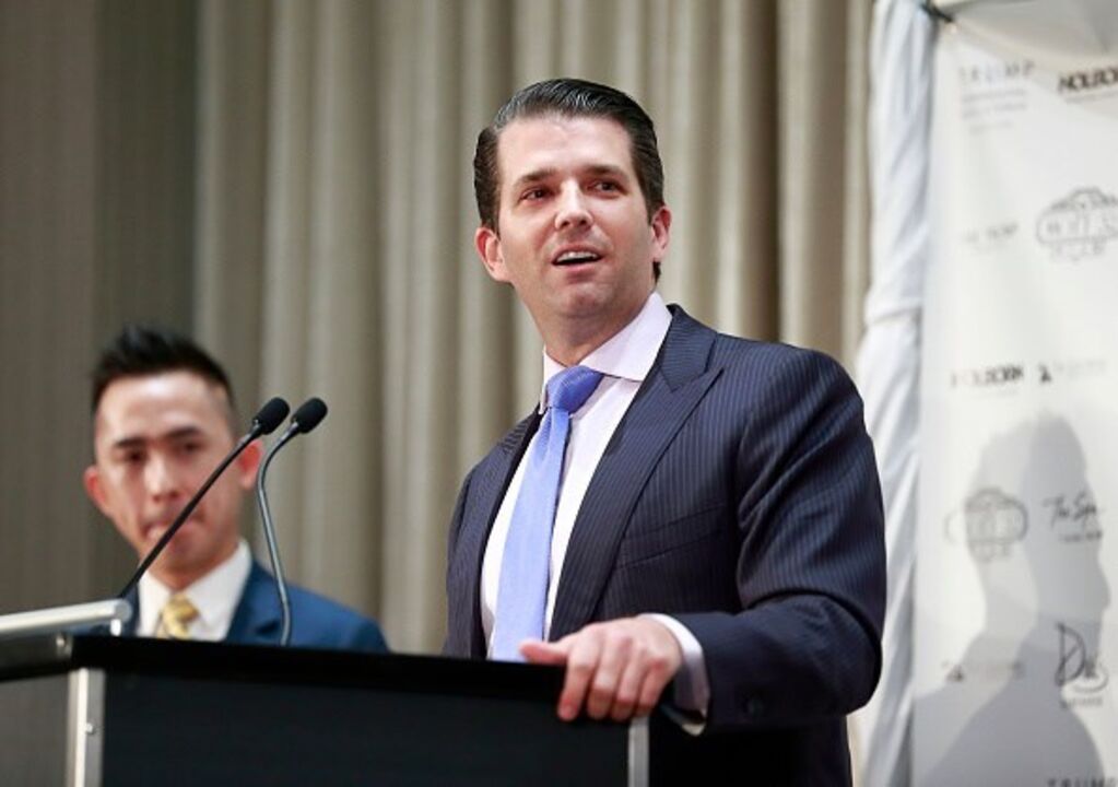 Donald Trump Jr. discursa num evento