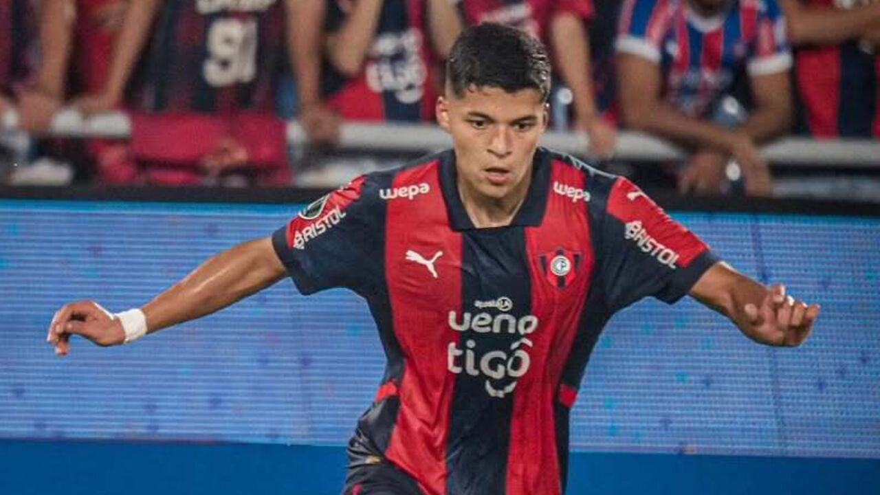Alan Núñez, lateral paraguaio, reforça o Nacional por empréstimo do Cerro Porteño