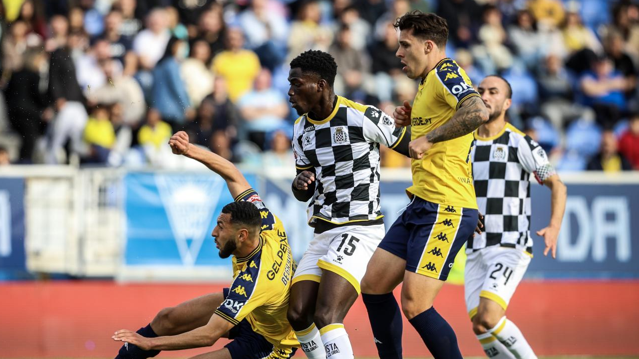 Pedro Gomes pondera transferência para o FK Kapaz, no Azerbaijão