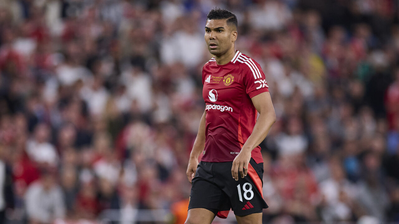 Casemiro pondera transferência para o Al Nassr para jogar com Ronaldo