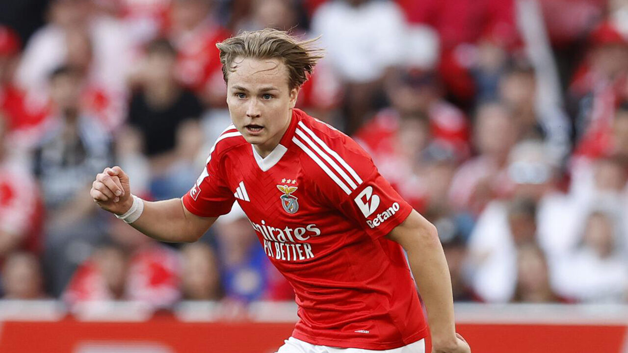 Schjelderup é alvo do Benfica, segundo Fabrizio Romano