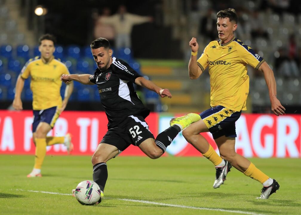 Henrique Pereira a caminho do Santa Clara, após acordo com o Benfica
