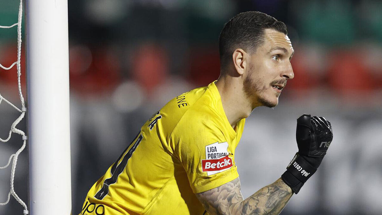 João Costa pode regressar ao FC Porto; Samuel Portugal pode sair