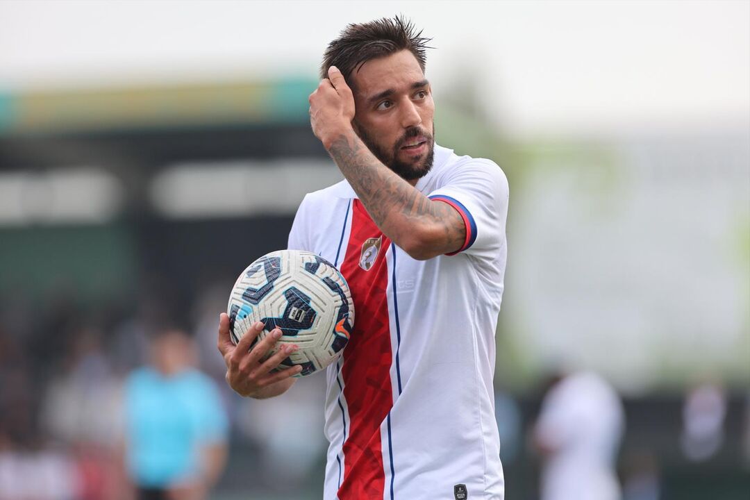 Andrezinho junta-se ao Otelul Galati para reforçar a equipa