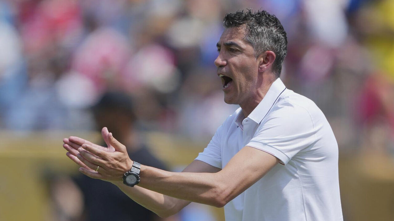 Bruno Lage antevê o jogo com o Chelsea durante a conferência de imprensa