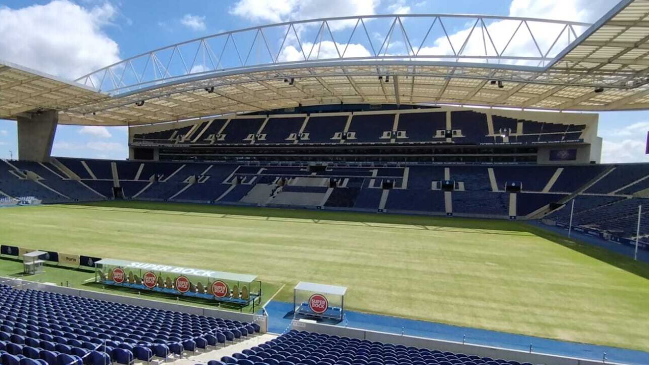 Estádio do Dragão em remodelação, com intervenções na cobertura e cadeiras