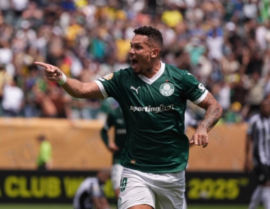 Paulinho marca golo decisivo, Palmeiras avança para os quartos do Mundial de Clubes