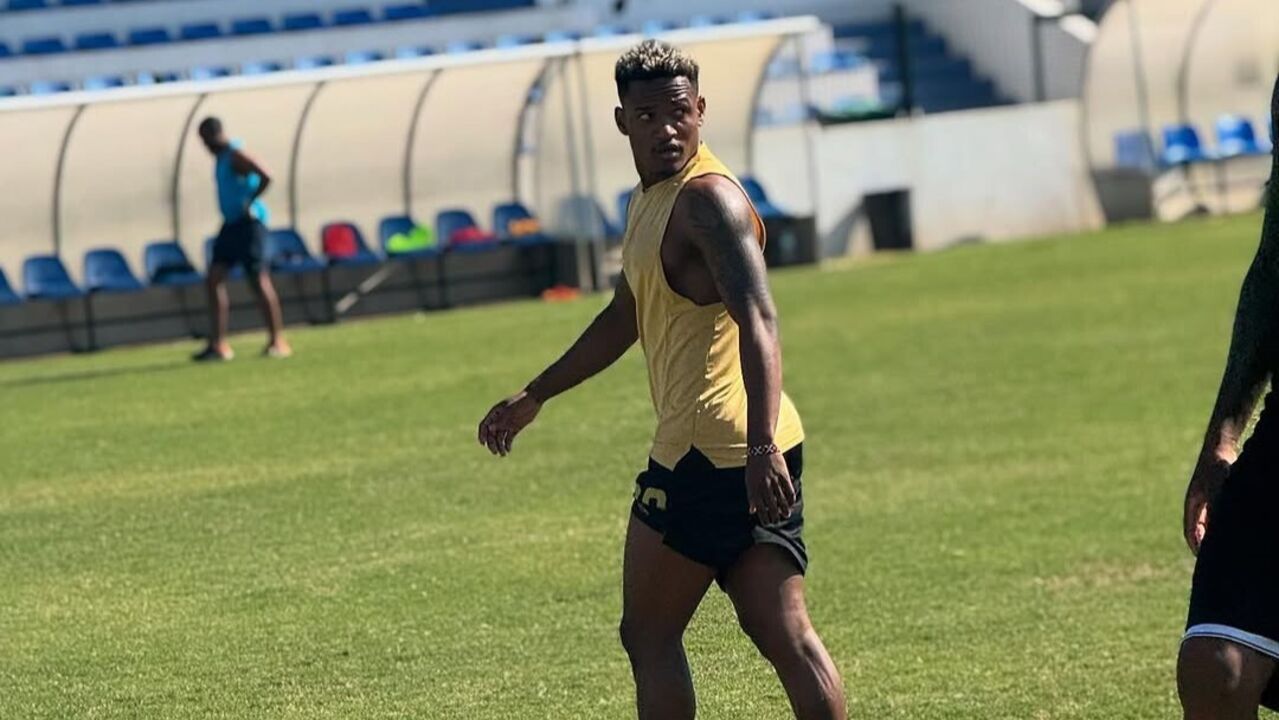 Geny Catamo prepara-se para nova época nos Black Bulls