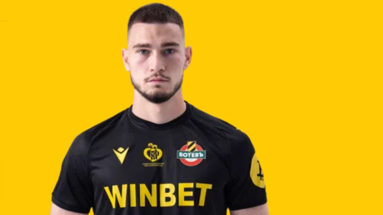 Atanas Chernev, defesa búlgaro, pode reforçar o E. Amadora