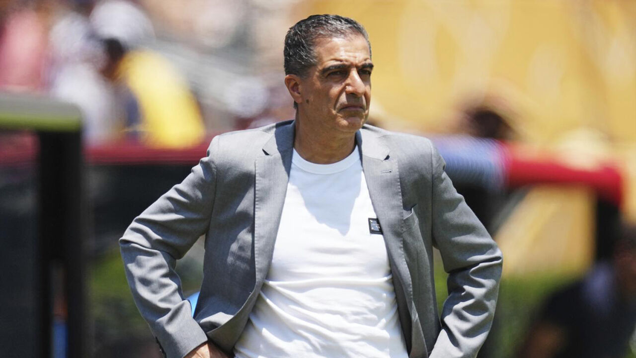 Renato Paiva foi despedido após dois jogadores terem sido a gota de água