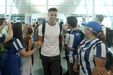 Adeptos apoiaram dragões na partida para os EUA